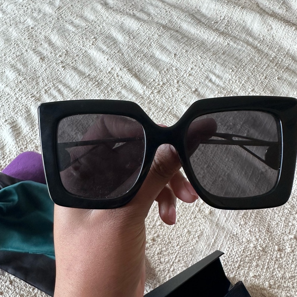 Black Gucci Sunglasses